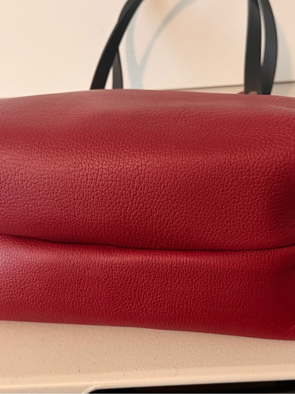 Portland leather Medium Classic tote UNICORN ๐ฆ color RHUBARB - Picture 5 of 6